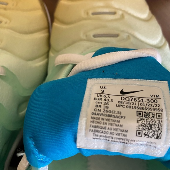Nike Air Vapormax Plus Sneakers Blue & Green splashed with bit of yellow 🔥🔥🥰 - Picture 15 of 16